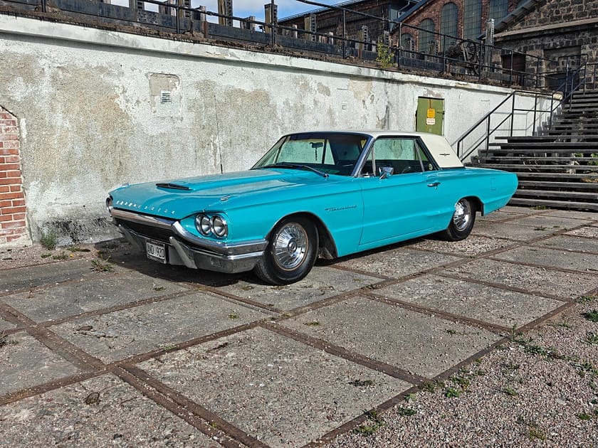 Bild 2 av Ford Thunderbird Hardtop 6.4 V8 Cruise-O-Matic, 304hk
