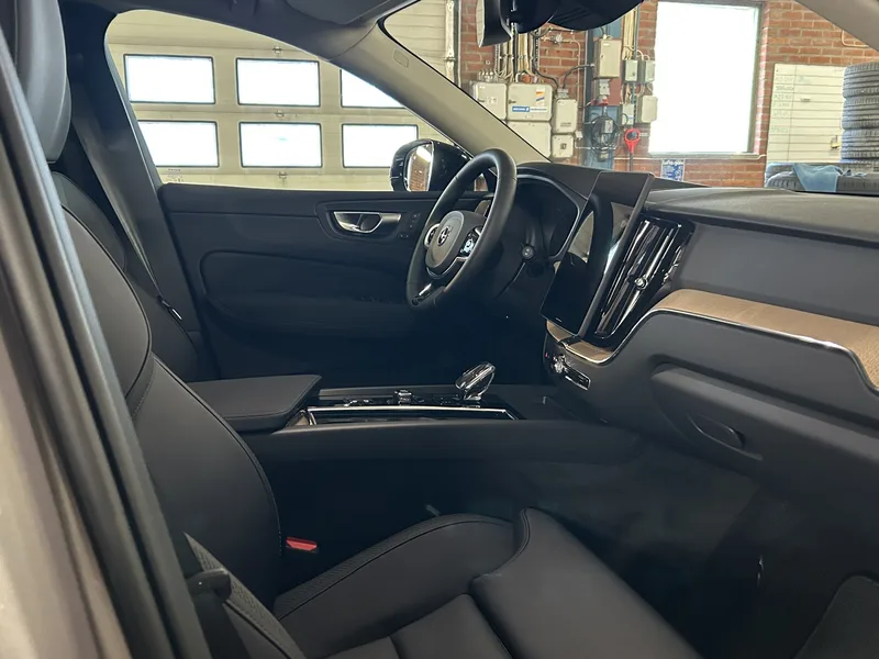 Bild 6 av 13 – Volvo XC60 T6 Plus Dark Nordic Edition Plus Nordic Edition