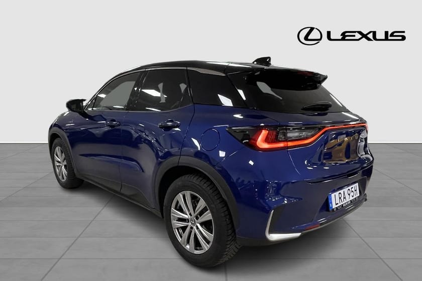 Bild 3 av Lexus LBX 1.5 E-CVT EMOTION TECH V-HJUL