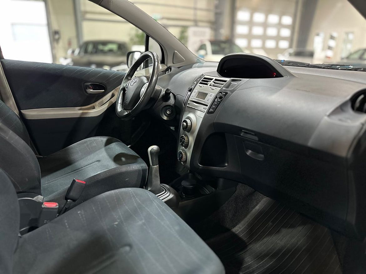 Toyota Yaris 5-door 1.4 D-4D Manual, 90hp, 2008
