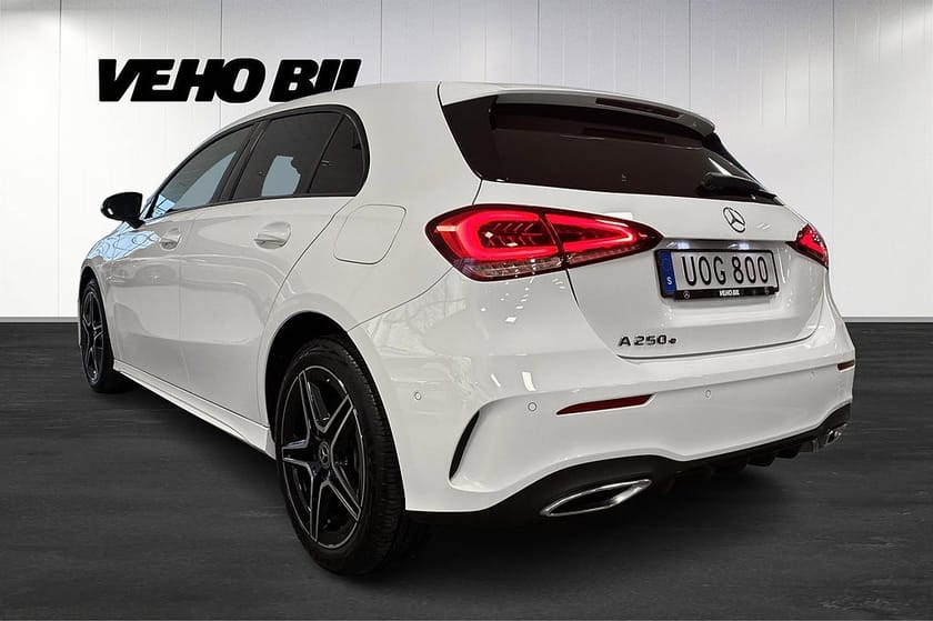 Bild 4 av Mercedes-Benz A 250 e AMG Night Advance