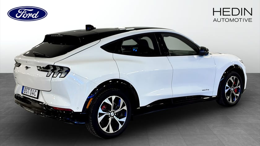 Bild 2 av Ford Mustang Mach-E Standard Range AWD 269hk Teknikpaket +