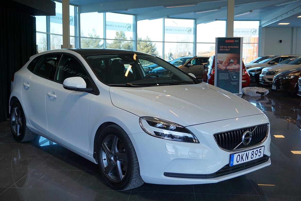 Volvo V40 2017 - miniatyr 2