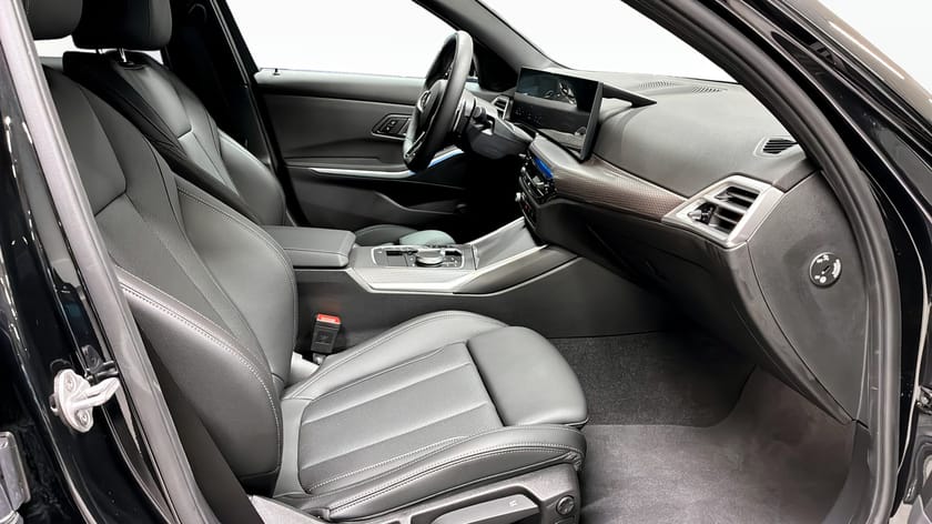 Bild 3 av BMW 320i xDrive Sedan M Sport Adaptiv farth