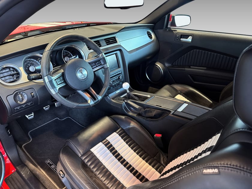 Bild 2 av Ford Shelby GT500 5.4 V8 550hk SVT Performance