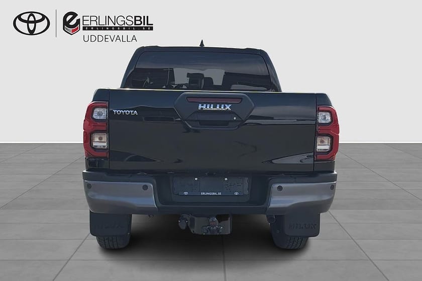 Bild 4 av Toyota Hilux Dubbelhytt INVINCIBLE 2.8D AUTOMAT OBS!! OMG LEVERANS
