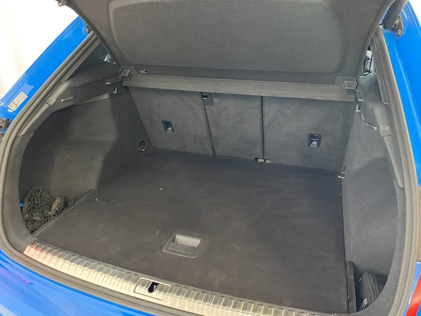 Bild 4 av Audi Q3 35 TFSI 150 HK S TRONIC S LINE