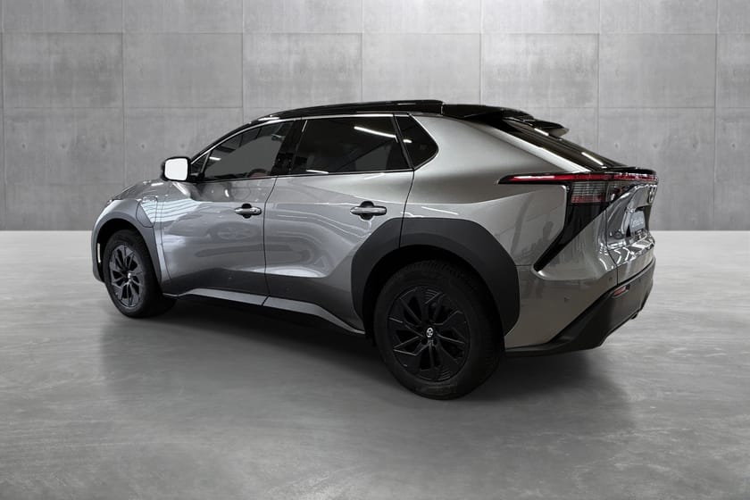 Bilde 3 av Toyota bZ4X 218 hk Automatgir AWD Executive Bitone 11kW
