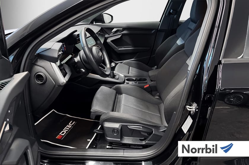 Bild 5 av Audi A3 Sportback 30 TFSI 110HK Proline, Carplay, Sportstolar