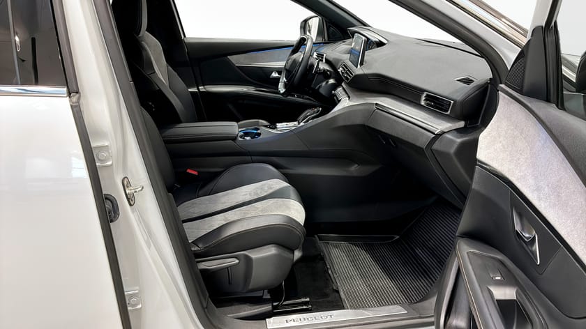 Bild 3 av Peugeot 3008 GT HYBRID4 Plug-in AWD | Kamera | 300hk