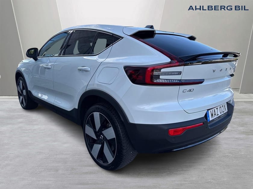 Bild 3 av Volvo C40 Recharge Twin motor 🟣 Ultimate, Klimatpaket, Dragkrok Halvautomatisk, Parkeringskamera 360, Google Maps