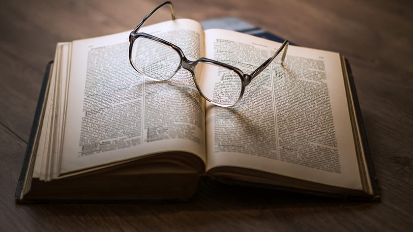 "Reservation för felskrivningar” - Hugo förklarar bakgrundsbild