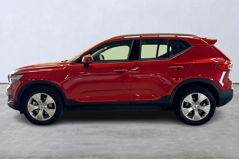 Bild 2 av Volvo XC40 B4 II FWD Bensin MomAdv NaviPro Edt