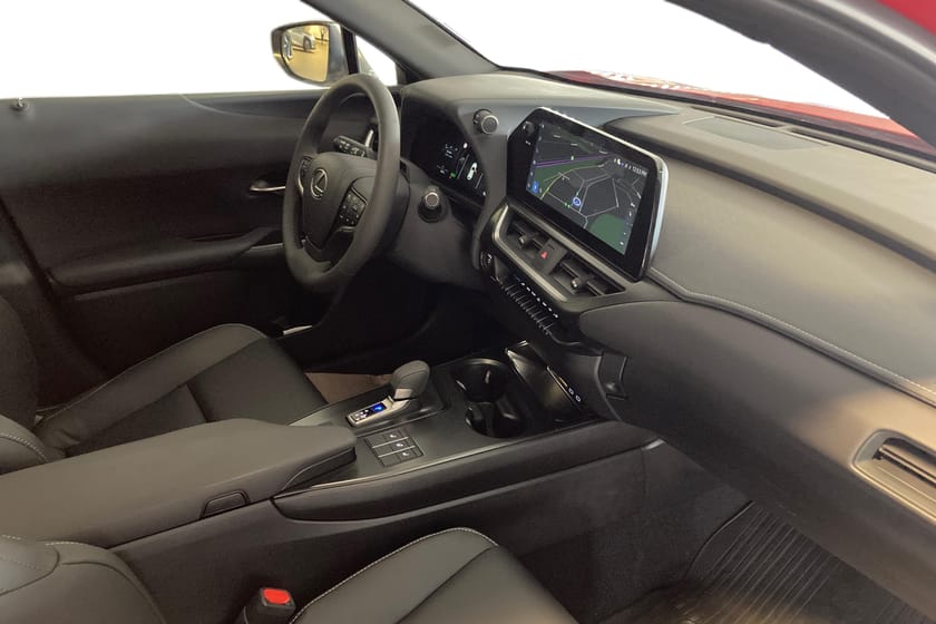 Bild 5 av Lexus UX 300h F Sport Design Skinn Navigation