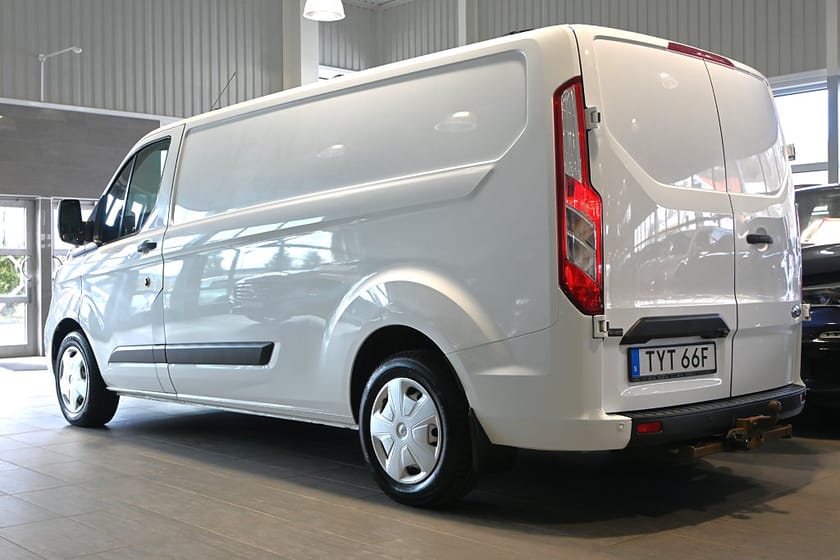 Bild 3 av Ford Transit Custom 300 2.0 130hk L2 SelectShift V-inredd Värmare