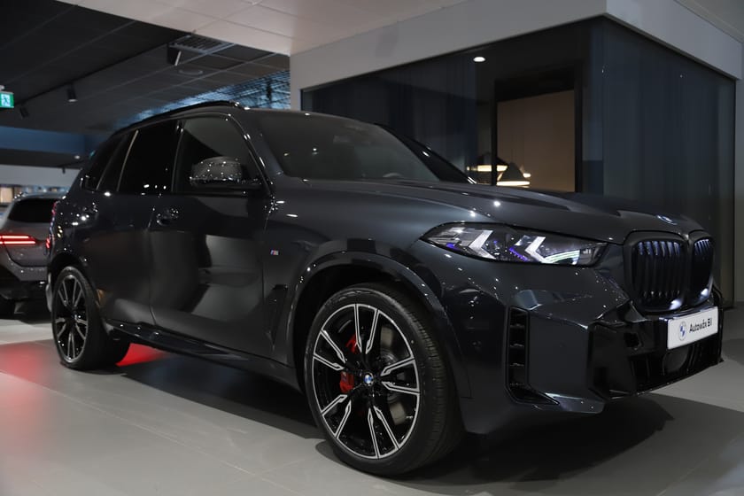 Bild 3 av BMW X5 xDrive50e xDrive 50e / M Sport PRO / INDIVIDUAL / SKY / B&W