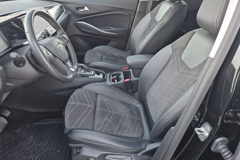 Bild 4 av Opel Grandland Hybrid4 AWD Laddhybrid 300hk
