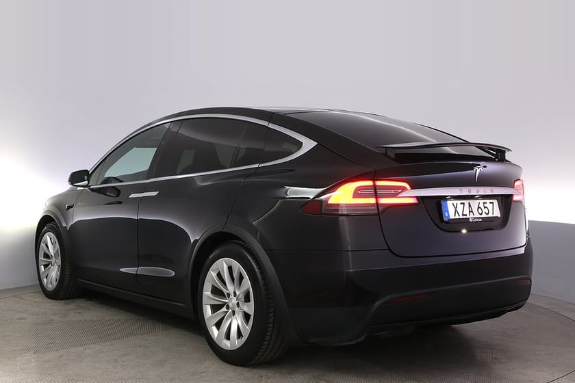 Bild 4 av Tesla Model X 90D AWD 7-sits EAP Pano Luftfjädring