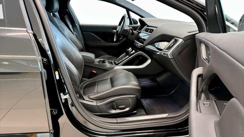 Bild 3 av Jaguar I-Pace EV400 SE AWD/Meridian/Panorama/Luftfjädring