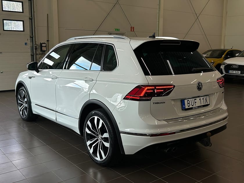 Bild 5 av Volkswagen Tiguan 2.0 TDI 4M R-Line Executive Kamera/Värmare/Cockpit/Drag
