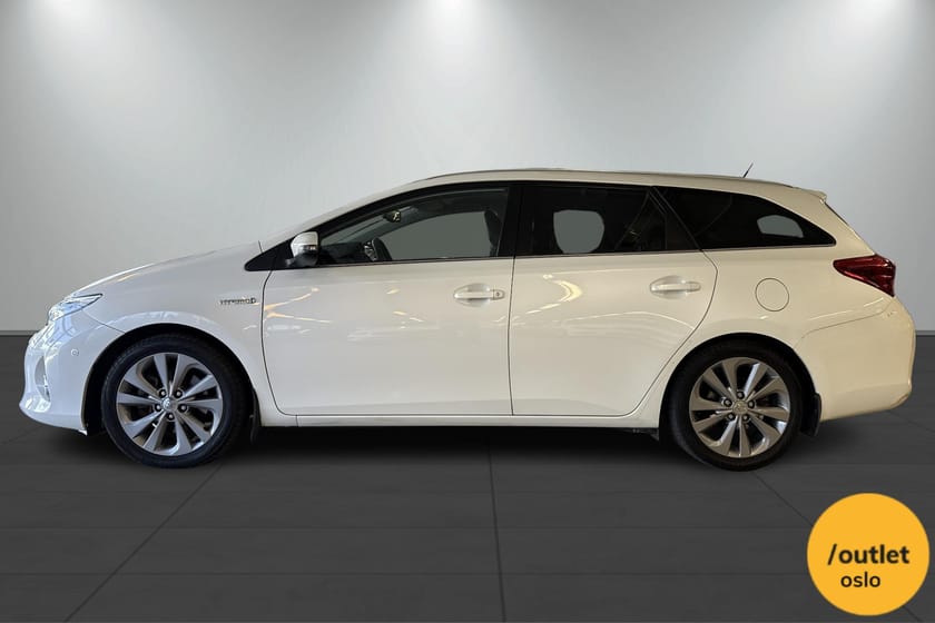 Bilde 2 av Toyota Auris Touring Sports Hybrid S 1,8 Executive/Navigasjon/Ryggekamera