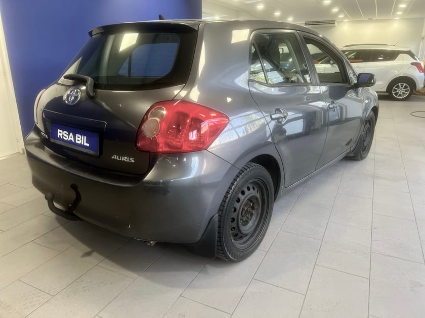 Bilde 3 av Toyota Auris 5-dørs Hengerfeste - DAB