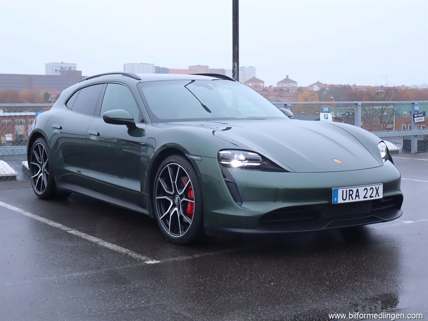 Bild 2 av Porsche Taycan 4S Sport Turismo 571hk PTS Pano Bose Se Spec