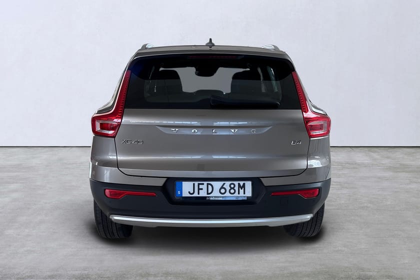 Bild 5 av Volvo XC40 B4 FWD Bensin Momentum Advanced SE