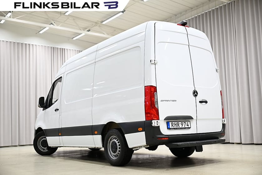 Bild 3 av Mercedes-Benz Sprinter 315 CDI RWD Skåpbil Automat|GPS|Backkamera|Drag|Värmare|EnÄgare|Leasbar