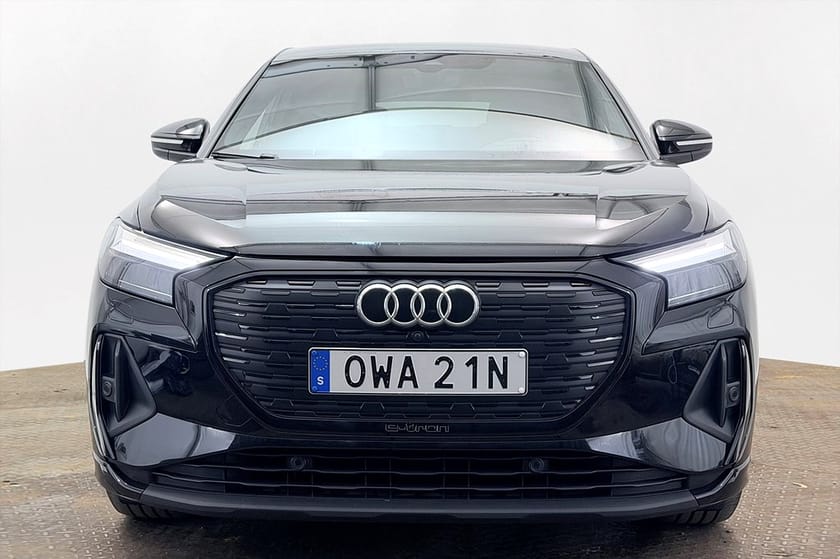 Bild 3 av Audi Q4 40 Sportback e-tron S Line Comfort Drag Kamera SONOS Assist+