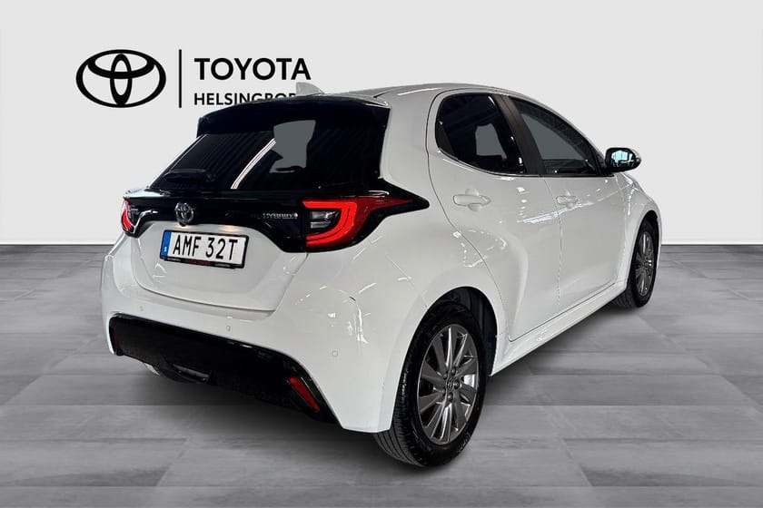 Bild 3 av Toyota Yaris Hybrid 1,5 5d Style Edition Säkerhetspaket