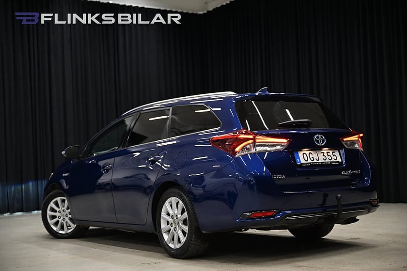 Bild 4 av Toyota Auris Touring Sports Hybrid 136HK Drag|Backkamera|M/K-Värmare