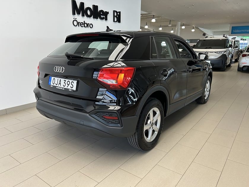 Bild 4 av Audi Q2 35 TFSI S Tronic 150hk / Cockpit / Backkamera