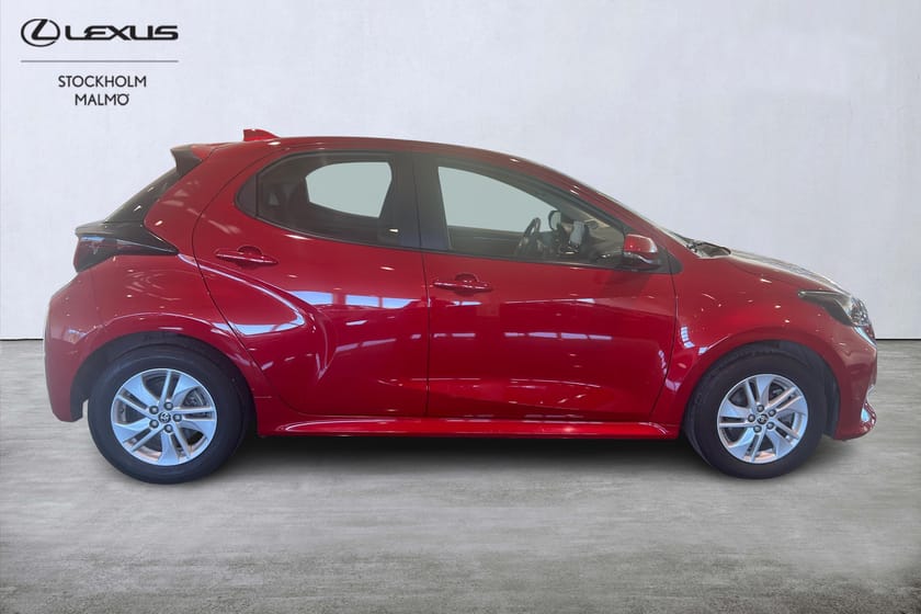 Bild 4 av Toyota Yaris Hybrid CVT 116hk Active Komfortpaket Vinterhjul Garanti till 2032