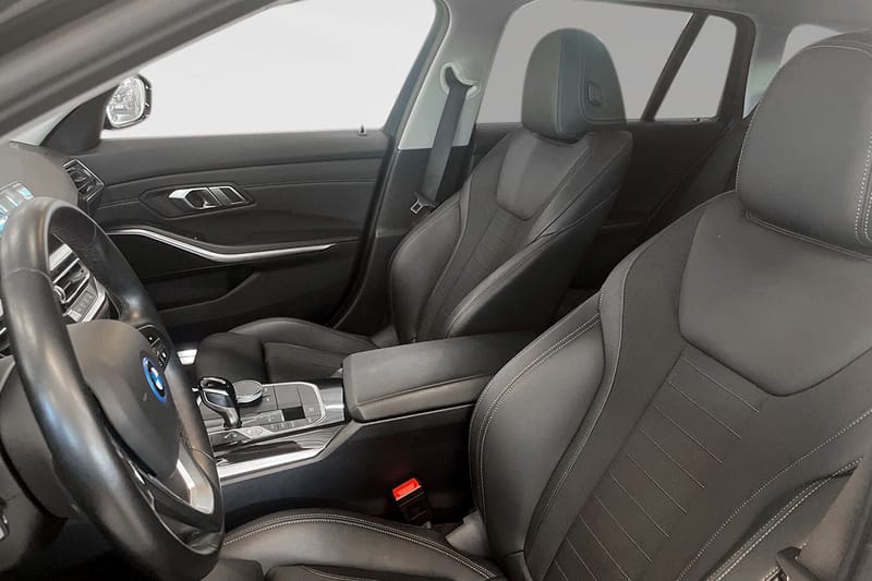BMW 330e xDrive Touring