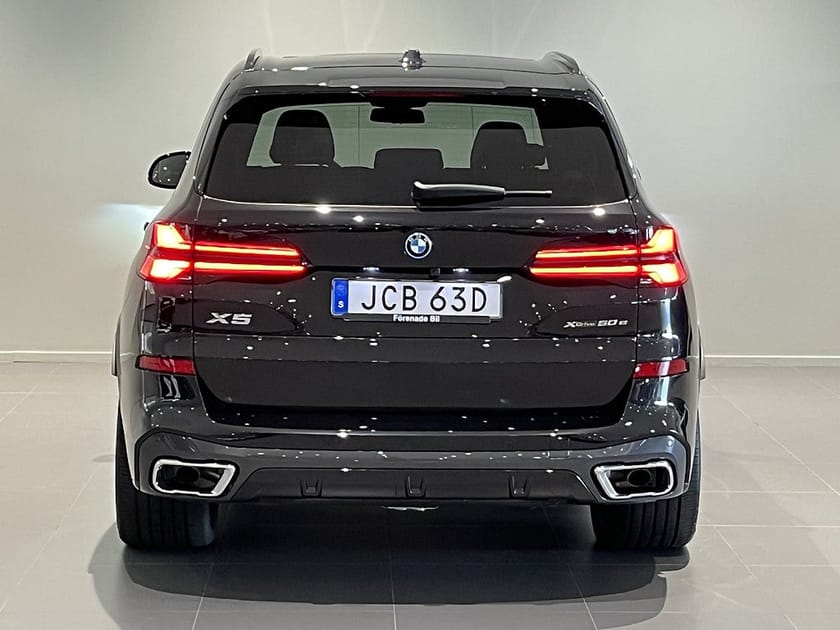 Bild 4 av BMW X5 xDrive50e M Sport Business Edition Panorama Komfortstol