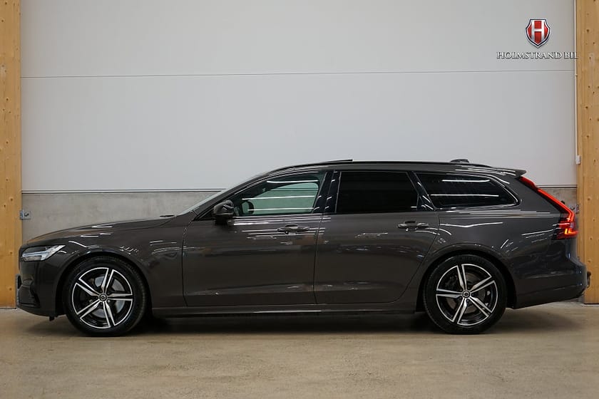 Bild 1 av Volvo V90 B4 AWD R-Design Pano Drag H/K HUD Värmare 360 4-zon