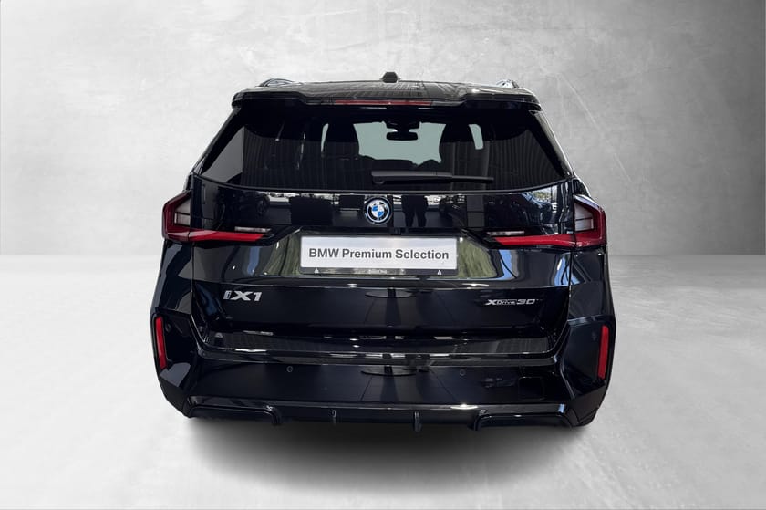 Bilde 3 av BMW iX1 xDrive30 Fully Charged M-sport, Harman, Head-up