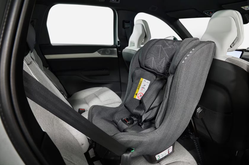 Volvo Original bakåtvänd bilbarnstol bakgrundsbild