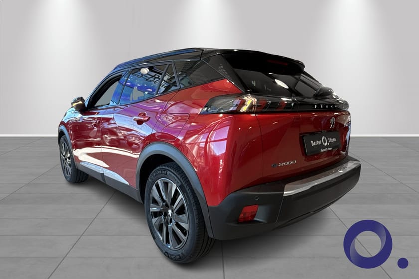 Bilde 3 av Peugeot e-2008 GT, Adaptiv cruise, Navi,