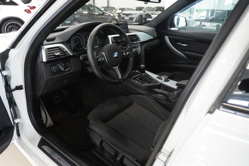 Bild 4 av BMW 318d xDrive Touring Manuell, 150hk