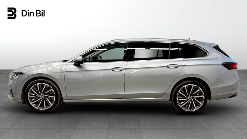 Bild 2 av Škoda Superb iV Kombi L&K 1,5 TSI 204 HK | Dragkrok