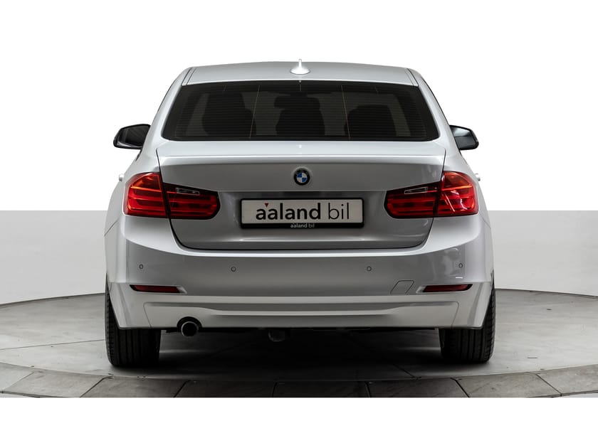 Bilde 2 av BMW 316d Sedan Diesel - Manuell gir - Skinn - Klima