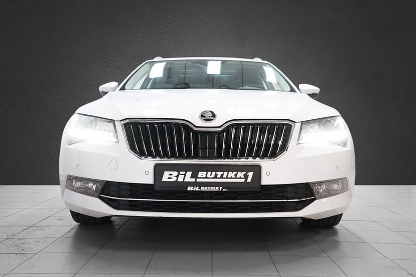 Bilde 2 av Škoda Superb Stasjonsvogn 150hk 4x4 | Masse utstyr | 8 nye dekk | Vinterklar!