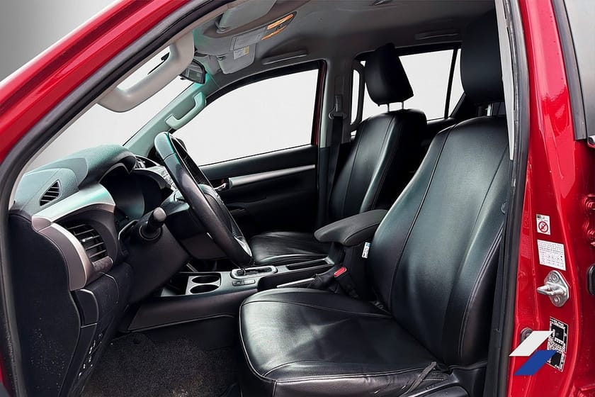Bild 5 av Toyota Hilux Dubbelhytt 2.4 AWD Euro 6 Kamera Värmare Drag