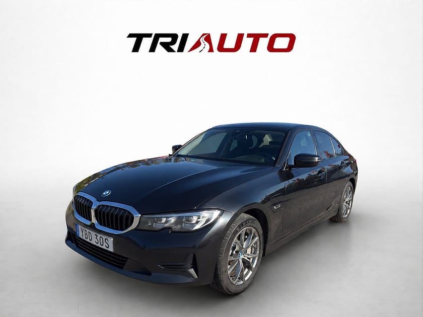 Bild 1 av BMW 330e xDrive Sedan 330e Plug In 292hk MOMS M-ratt Kamera Drag HiFi