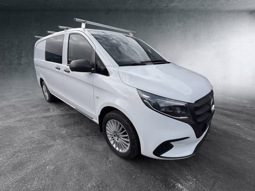 Bilde 2 av Mercedes-Benz Vito 116 CDI 4x4 3.0t Takstativ. Hengerfeste.Webasto  +++