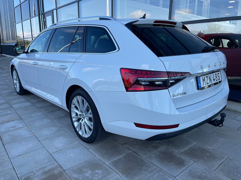 Bild 3 av Škoda Superb iV Combi Skoda 1.4 TSI Business|Värmare|Massage|Moms
