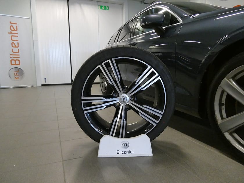 Bild 2 av Volvo V60 Recharge T6 AWD Inscription *KFL 10 år 2,99%*