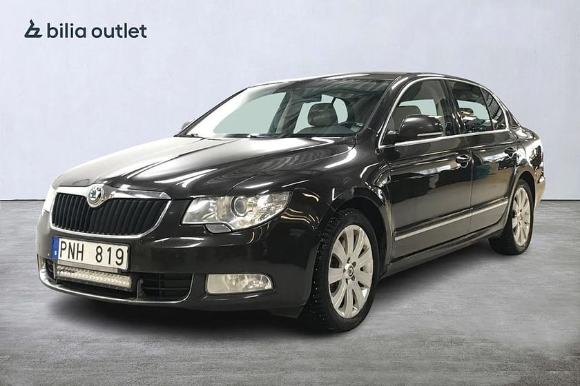 Bild 1 av Škoda Superb Skoda 3.6 FSI V6 4x4 260hk Pano Skinn SoV-hjul